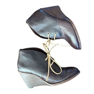 Cole HAAN Grand O's Wedge Geeled Ankle Booties, Brown Size 9.5B